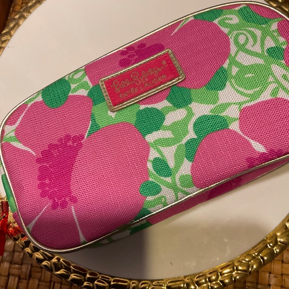 Lilly Pulitzer for Estée Lauder Pink Floral Make-Up Bag - Picture 5 of 6